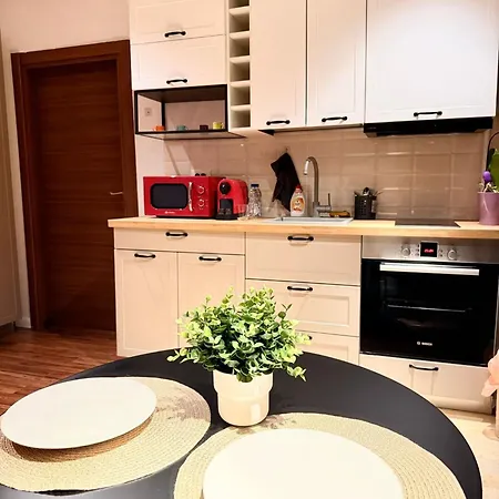Cozy Apartment With Self Check-In Near Promenada Mall And Verdi Park 布加勒斯特 Exterior photo
